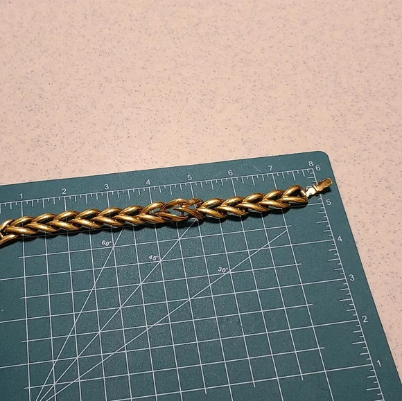 Vintage Gold Link Bracelet - Picture 5 of 6